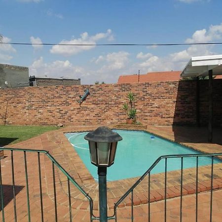 The Hidden Villa Boksburg Bagian luar foto